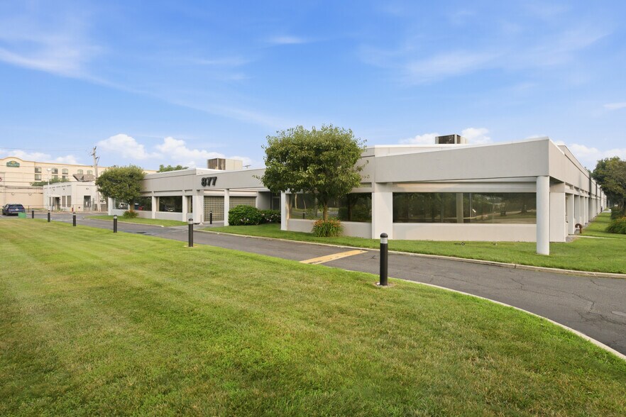 More Photos Of , Garden City Office For Sale