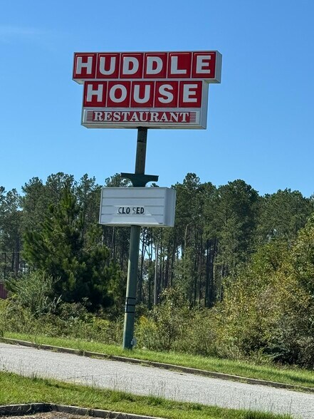 More Photos Of 100 Highway 243, Gordon General Retail For Lease