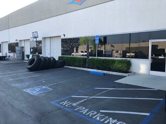 More Photos Of 2925 Airway Ave, Costa Mesa Warehouse For Lease