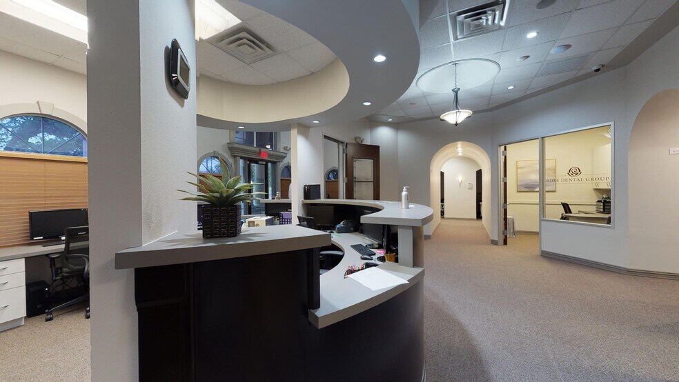 More Photos Of 1450 W Parmer Ln, Austin Medical For Lease