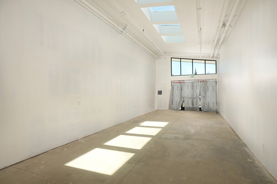 More Photos Of 5805 York Blvd, Los Angeles Restaurant For Lease