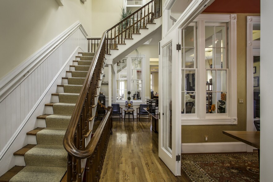 More Photos Of 631 5th Ave, San Diego Storefront Retail Office For Lease