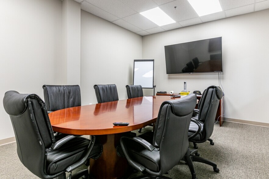 More Photos Of 4175 Forestdale Dr, Park City Loft Creative Space For Lease