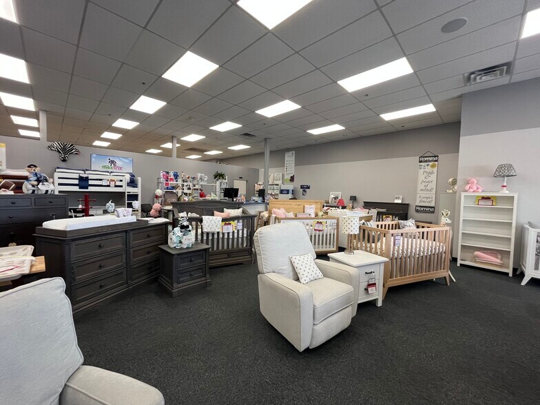 More Photos Of 1350 Greenwich Ave, Warwick Unknown For Lease