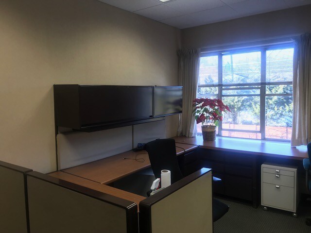 More Photos Of 1615 Northern Blvd, Manhasset Office For Lease
