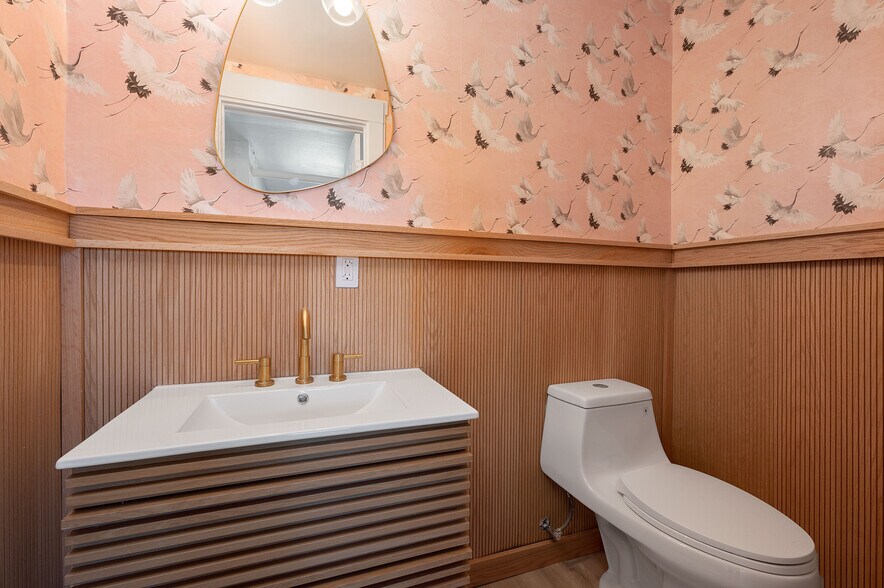 More Photos Of 4431 Allison St, Norwood Apartments For Sale