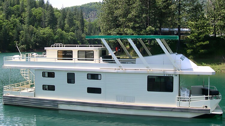 More Photos Of 20061 Shasta Caverns, Lakehead Marina For Sale