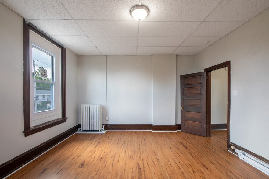 More Photos Of 403 Washington Ave, Sellersville Apartments For Sale