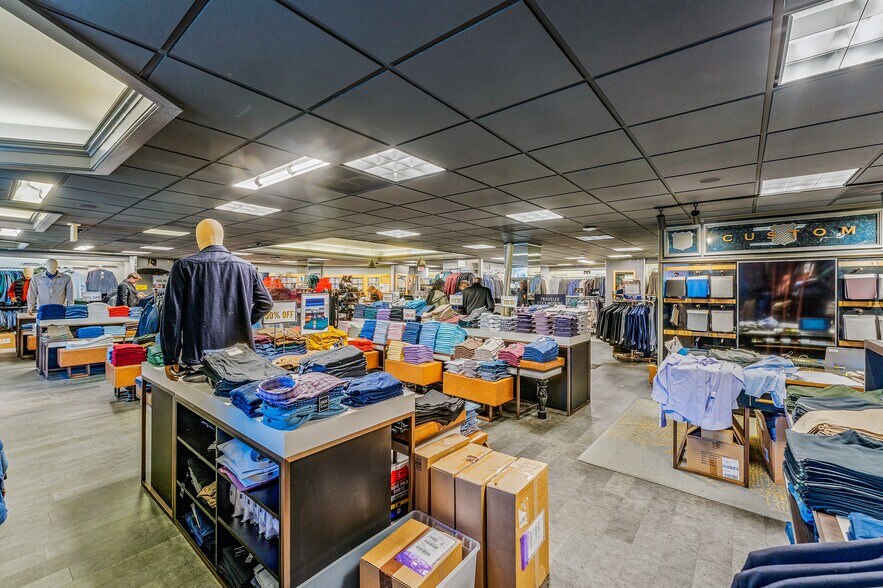 More Photos Of 728 S Washington St, Alexandria Office For Sale