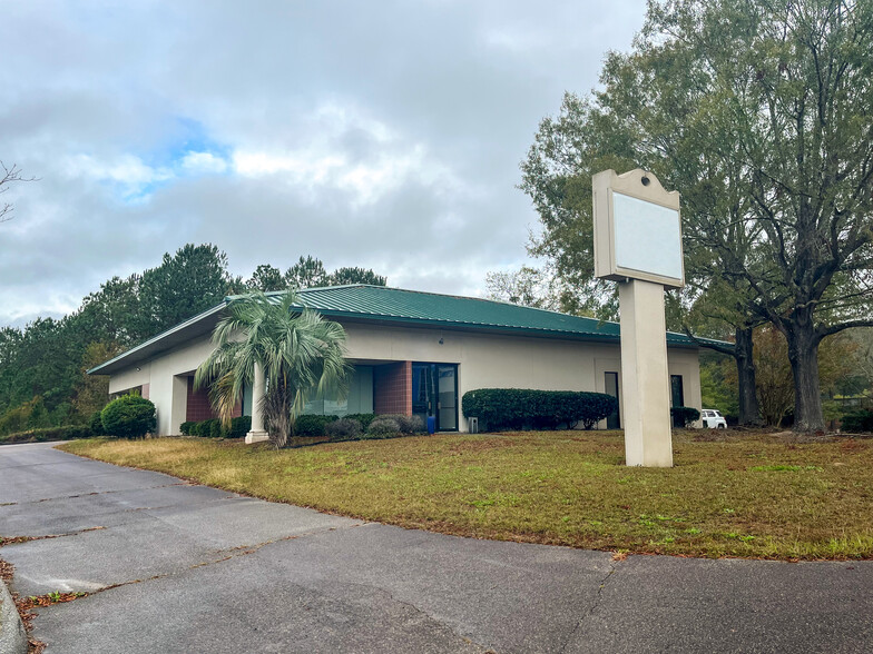 Primary Photo Of 560 Jefferson Davis Hwy, Graniteville Office For Lease