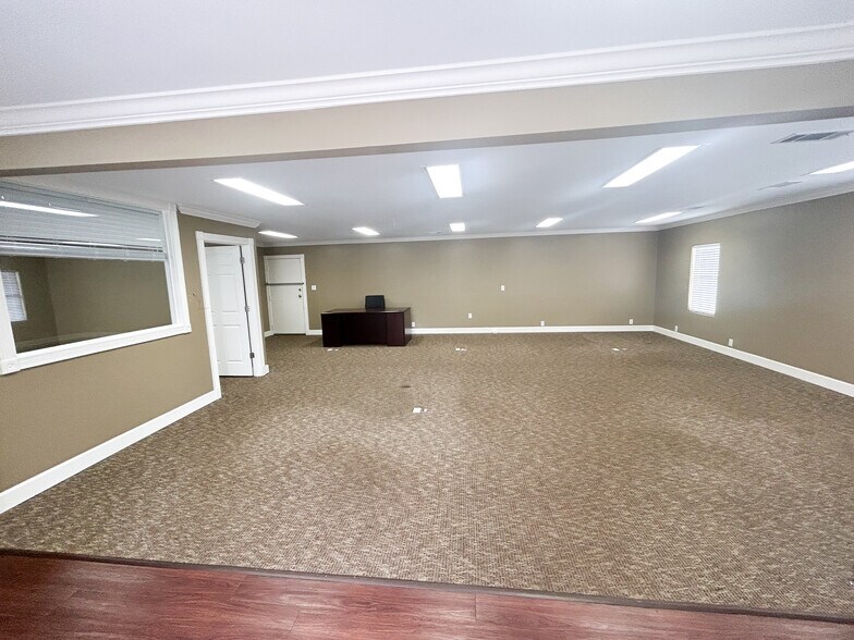 More Photos Of 305 Spaulding Rd, Montezuma Office For Sale