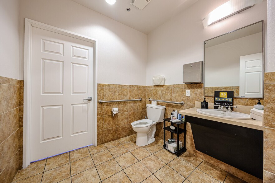 More Photos Of 535 E McKellips Rd, Mesa Office For Lease