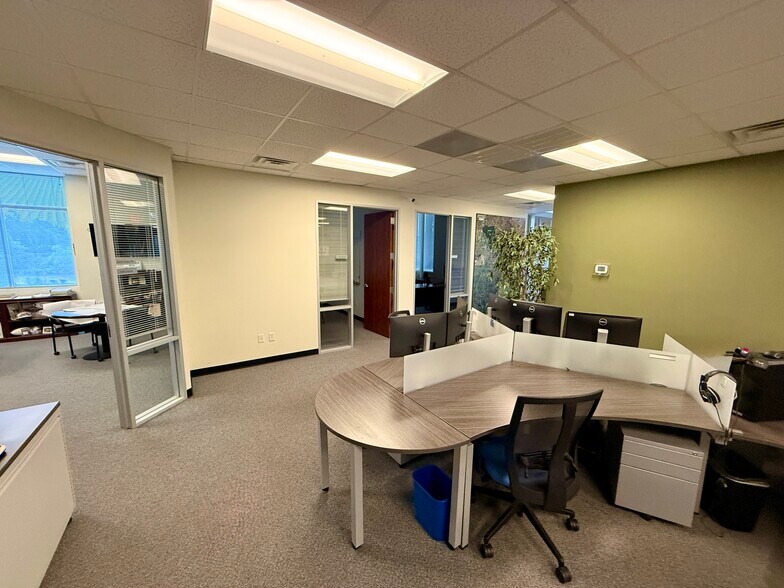 More Photos Of 7701 San Felipe Blvd, Austin Office For Sale
