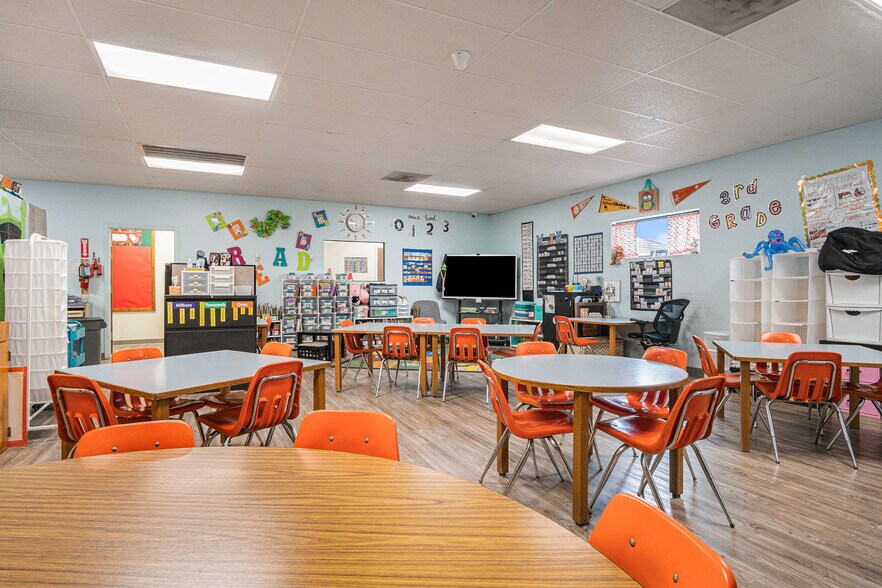 More Photos Of 18490 Kuykendahl Rd, Spring Freestanding For Sale