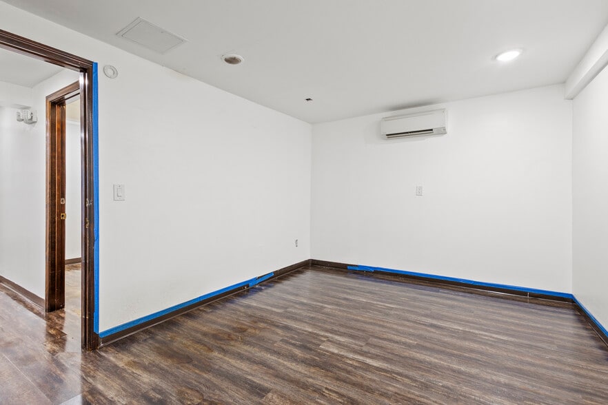 More Photos Of 108 N Depot Dr, Fort Pierce Office Residential For Lease