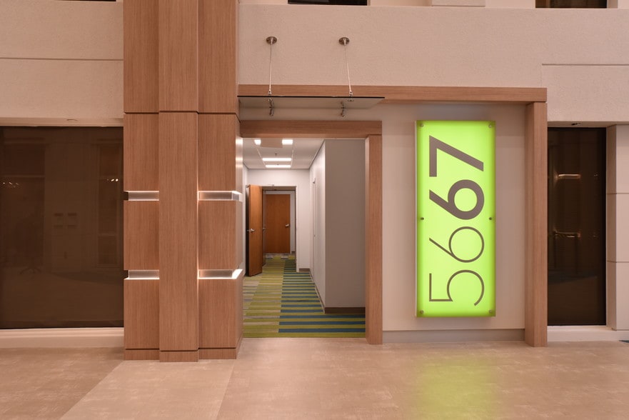 More Photos Of 5667 Peachtree Dunwoody Rd, Atlanta Medical For Lease