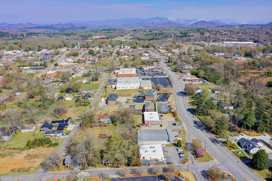 More Photos Of 444 Hampton Ave, Pickens Storefront Retail Office For Sale