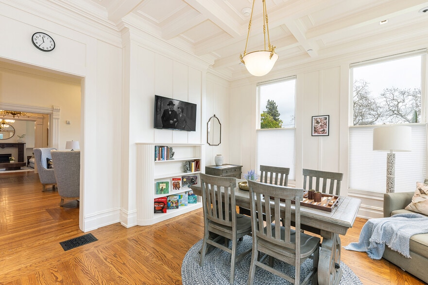 More Photos Of 423 Seminary St, Napa Specialty For Sale