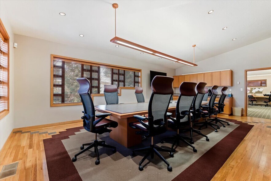 More Photos Of 5200 W State St, Boise Office For Sale