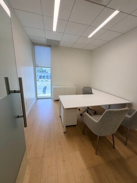More Photos Of 470 S San Vicente Blvd, West Hollywood Office For Lease