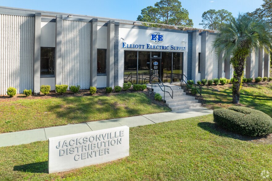 More Photos Of 8051 Bayberry Rd, Jacksonville Warehouse For Sale