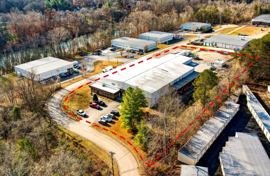 More Photos Of 100 Meco Ln, Oak Ridge Warehouse For Lease