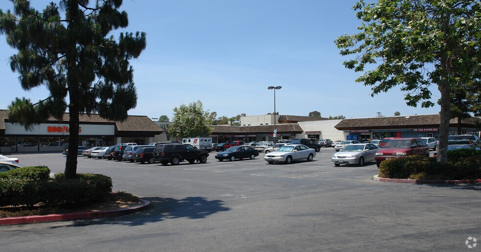 More Photos Of 1839 W Vista Way, Vista General Retail For Lease