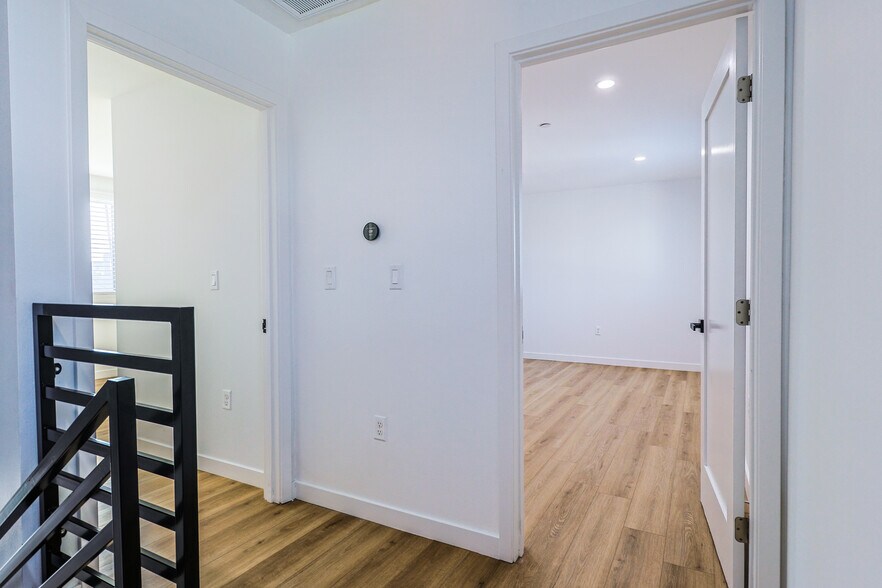 More Photos Of 1414 S Orange Dr, Los Angeles Apartments For Sale