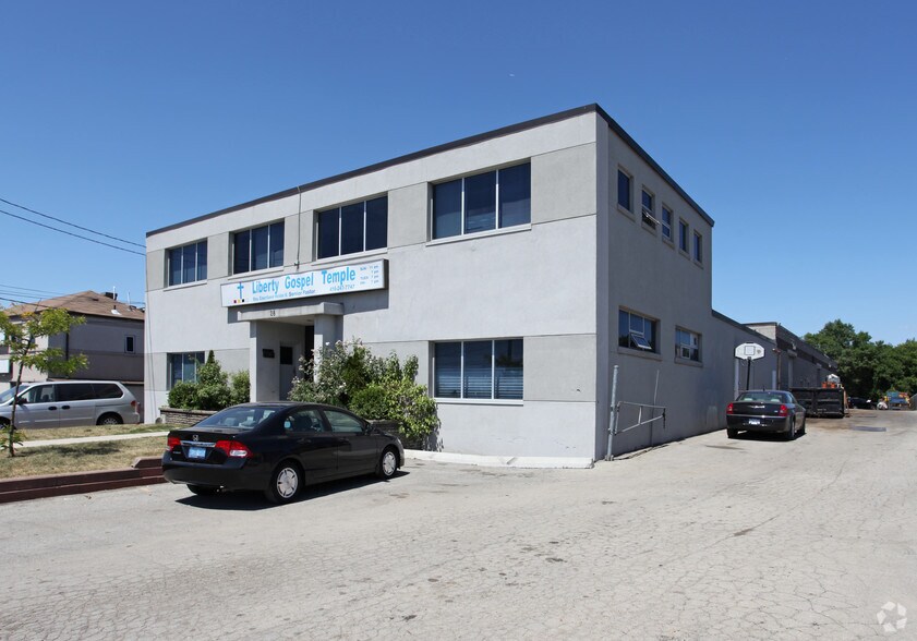 More Photos Of 28 Ingram Dr, Toronto Warehouse For Lease