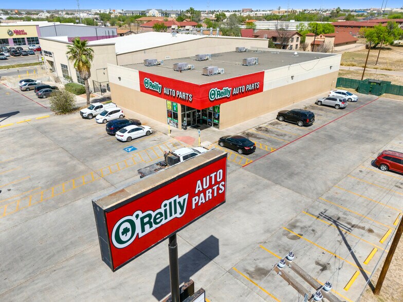 More Photos Of 302 W Calton Rd, Laredo Auto Repair For Sale