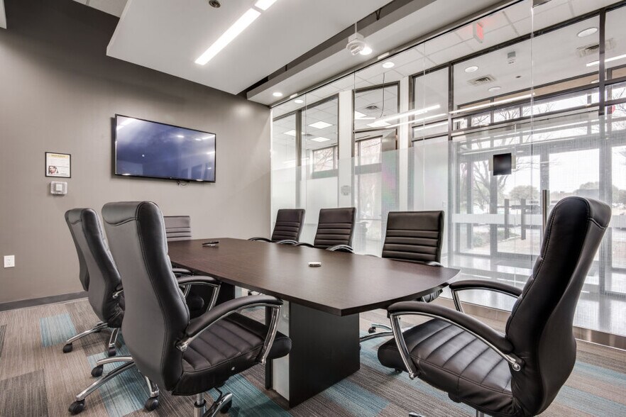 More Photos Of 4100 spring valley Rd, Dallas Loft Creative Space For Lease