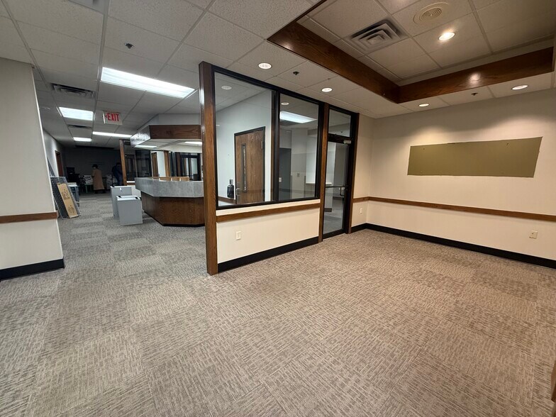 More Photos Of 3415 Golden Rd, Tyler Office For Lease