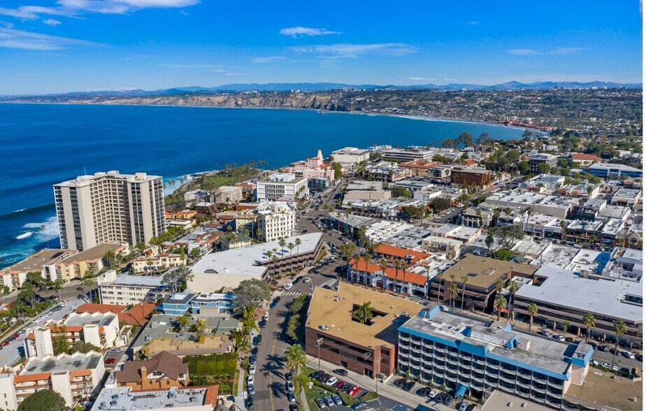 More Photos Of 7855 Fay Ave, La Jolla Medical For Lease