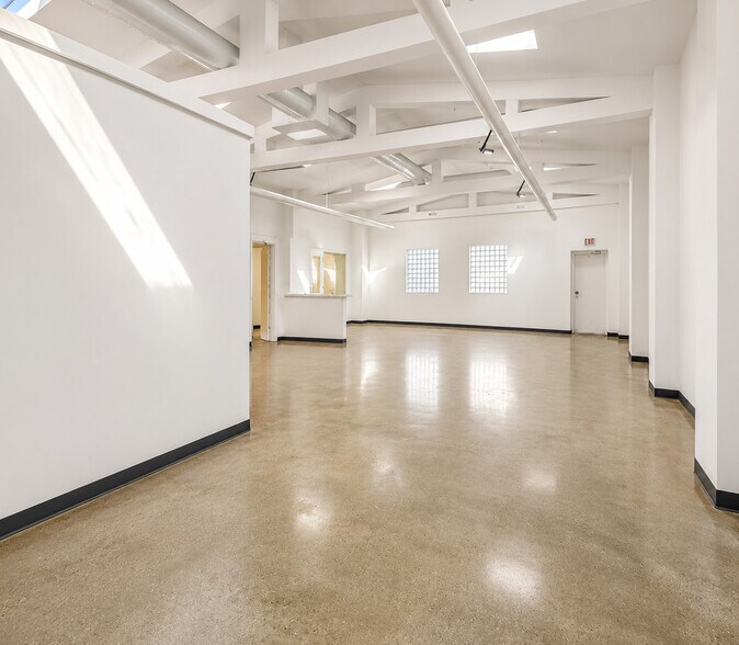 More Photos Of 4000 Airport Way S, Seattle Warehouse For Sale