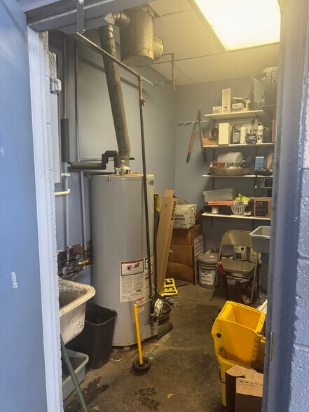 More Photos Of 34401 Commerce Rd, Fraser Warehouse For Lease