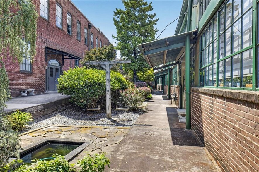 More Photos Of 887 W Marietta St NW, Atlanta Loft Creative Space For Sale