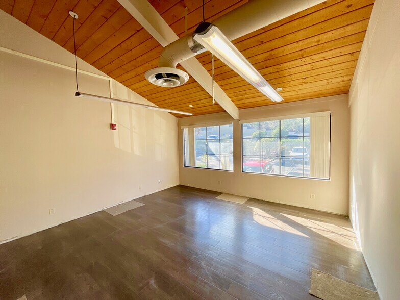 More Photos Of 300 S Pierce St, El Cajon Medical For Lease