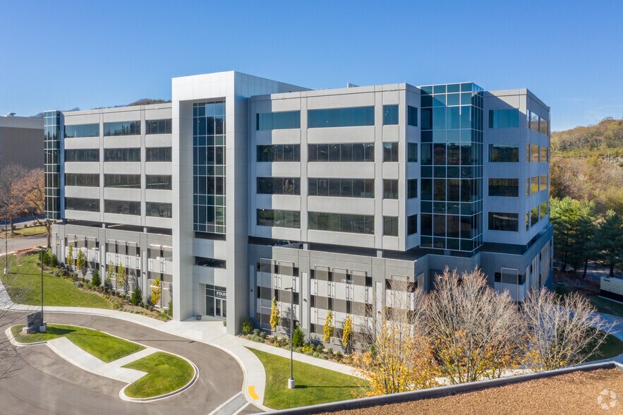 More Photos Of 120 Brentwood Commons Way, Brentwood Office For Lease