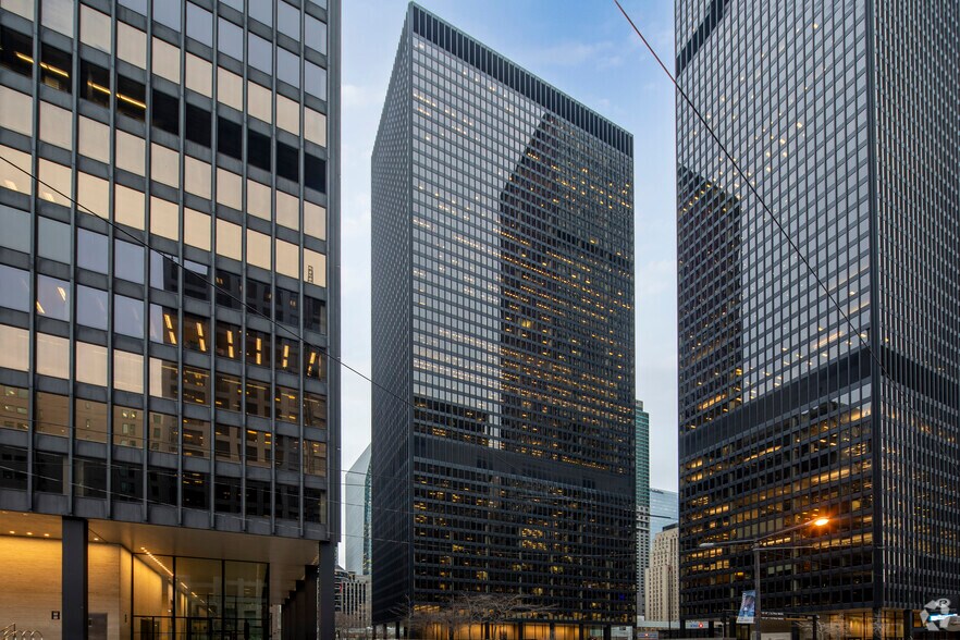 More Photos Of 77 King St W, Toronto Office For Lease