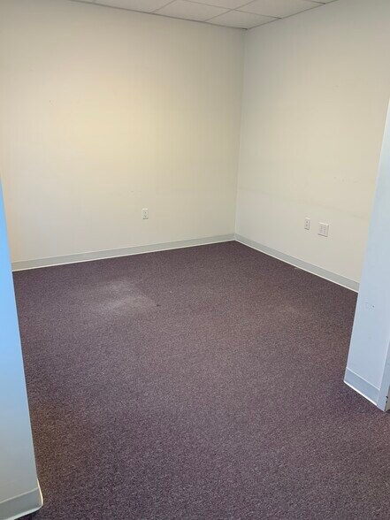 More Photos Of 5430 Campbell Blvd, White Marsh Medical For Lease