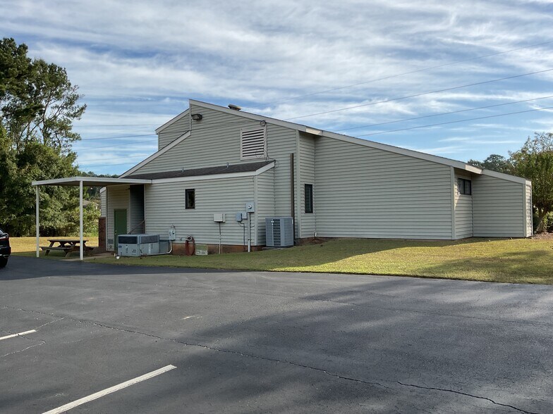 More Photos Of 1666 S Forest Ave, Luverne Medical For Sale