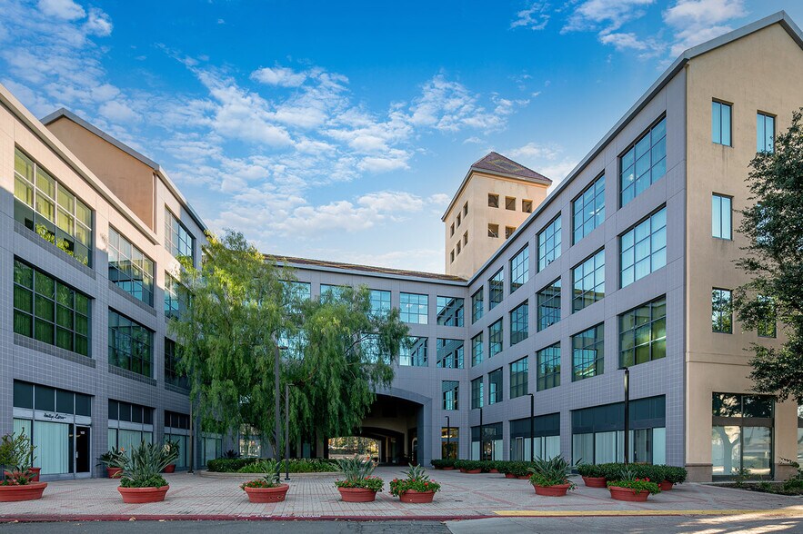 More Photos Of 27555 Ynez Rd, Temecula Medical For Lease