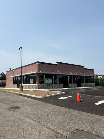 More Photos Of 3395a Great Neck Rd, North Amityville Freestanding For Lease