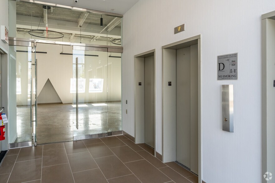 More Photos Of 156 Fifth Ave, New York Coworking Space
