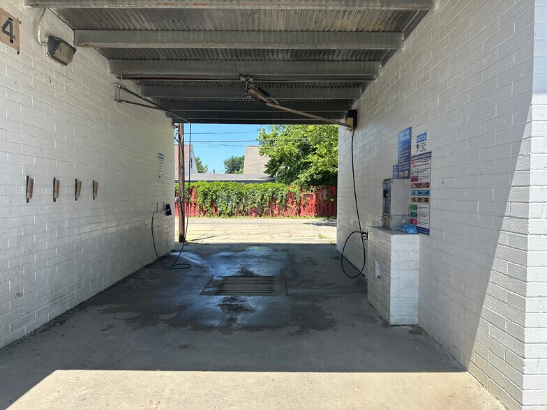 More Photos Of 29007 Lake Shore Blvd, Willowick Specialty For Sale