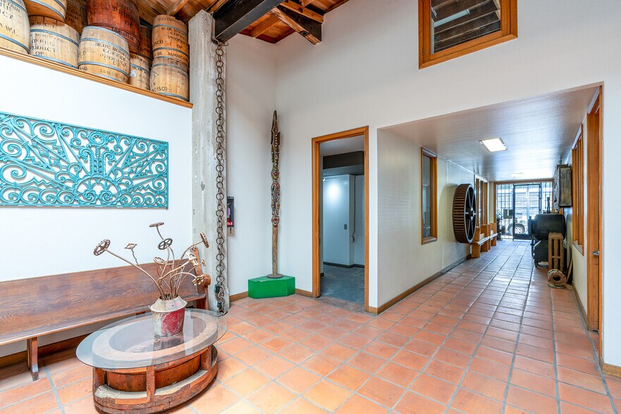 More Photos Of 1201-1205 J St, San Diego Loft Creative Space For Lease