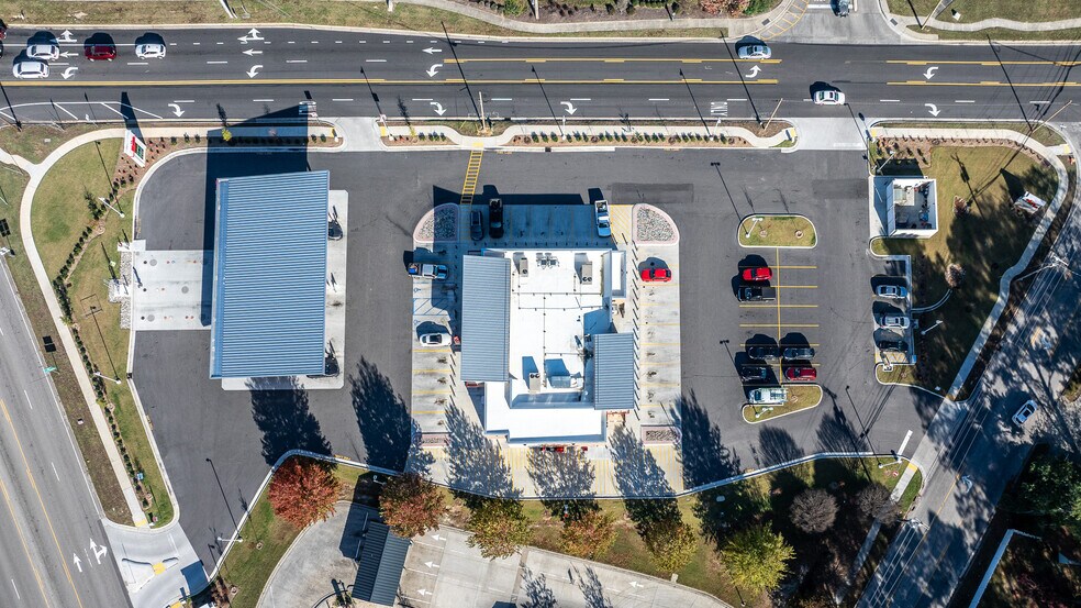 More Photos Of 2650 Ward Blvd, Wilson Freestanding For Sale