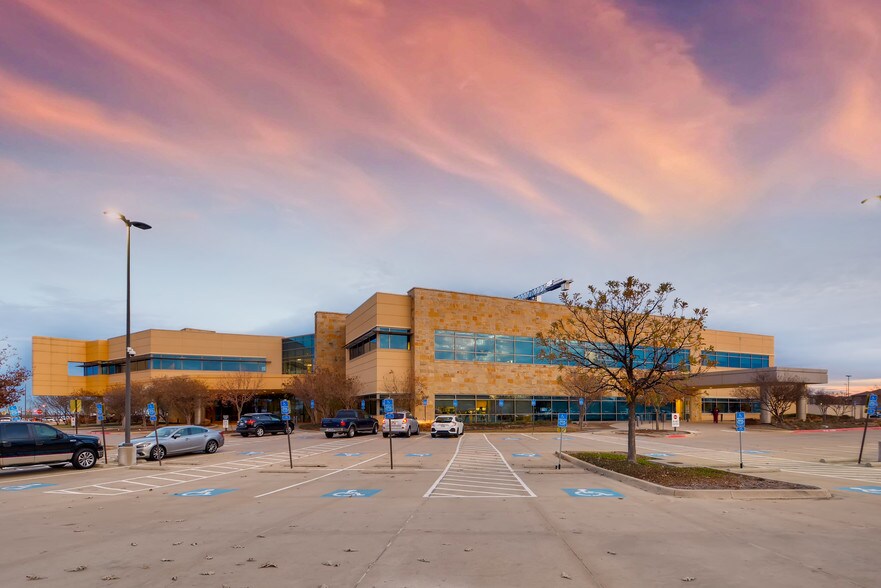 More Photos Of 10840 Texas Health Trl, Fort Worth Medical For Lease