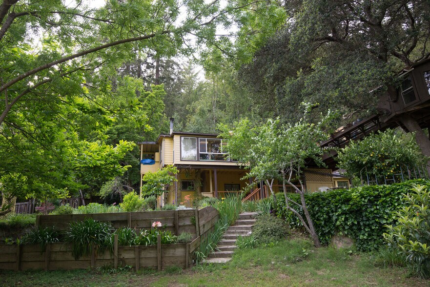 More Photos Of 20250 Highway 116, Monte Rio Hotel For Sale