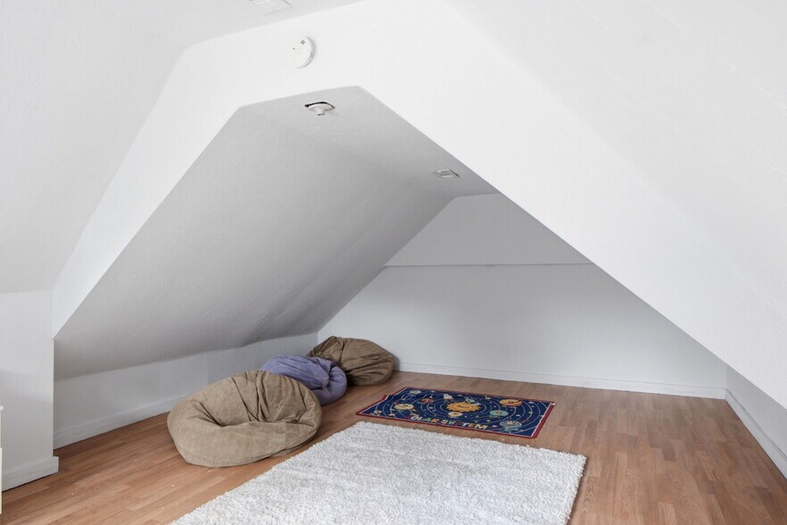 More Photos Of 7266 Far Hills Ave, Centerville Loft Creative Space For Sale